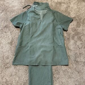 Mandala Heather Green Scrub Set